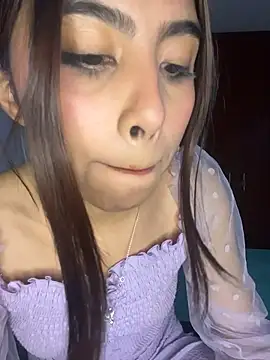 DianeSuns  online show from April 7, 2026, 4:36 am