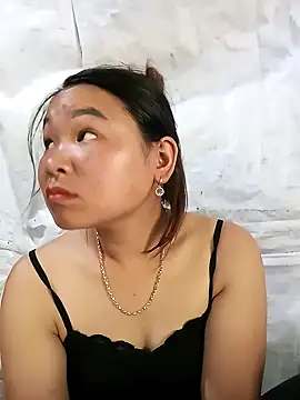 may-squirl online show from September 24, 2025, 4:52 am