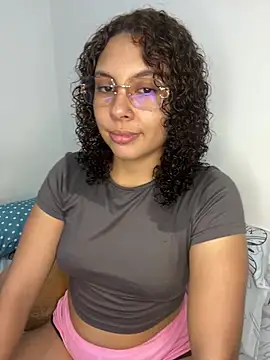 ViolettaMiller  online show from February 7, 2026, 1:46 am