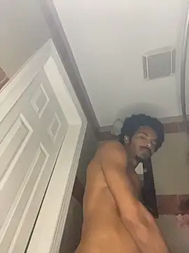 Snapshot of TRILLAHUNG chatting on November 3, 2025, 12:31 pm TRILLAHUNG online show from November 3, 2025, 12:31 pm