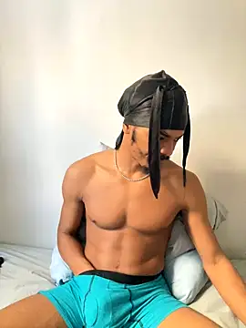 Snapshot of TRILLAHUNG chatting on September 19, 2025, 2:43 pm TRILLAHUNG online show from September 19, 2025, 2:43 pm