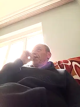 Snapshot of Meliwem12 chatting on May 5, 2026, 7:11 am Meliwem12 online show from May 5, 2026, 7:11 am