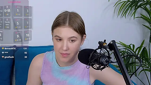 MelanieHenders online show from September 11, 2025, 5:46 pm