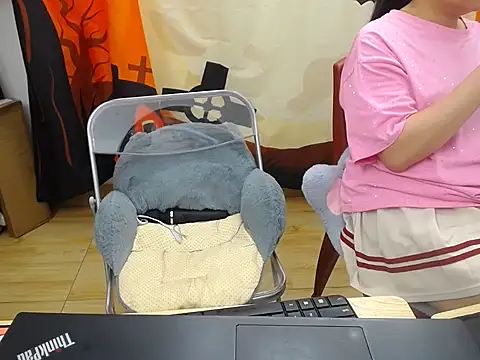 Inomi 2k online show from November 14, 2025, 10:19 am