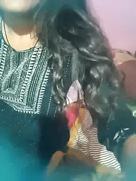 Snapshot of posewith chatting on February 8, 2026, 8:01 am posewith online show from February 8, 2026, 8:01 am