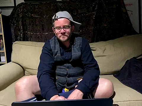 Snapshot of DavinOz123 chatting on September 24, 2025, 2:23 pm DavinOz123 online show from September 24, 2025, 2:23 pm