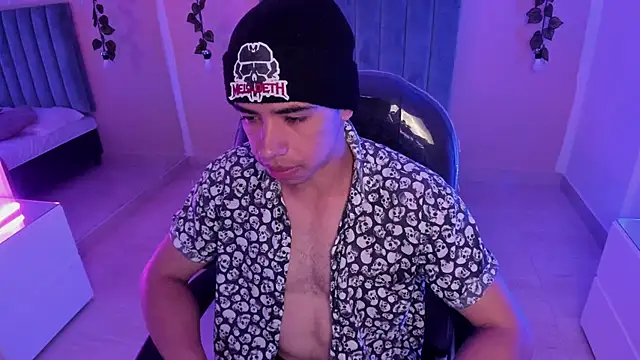 Muscle Scott online show from November 17, 2025, 12:31 pm