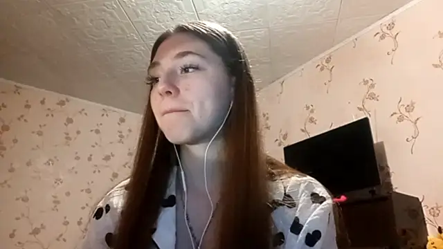 Sophiecuttie online show from September 18, 2025, 1:36 pm