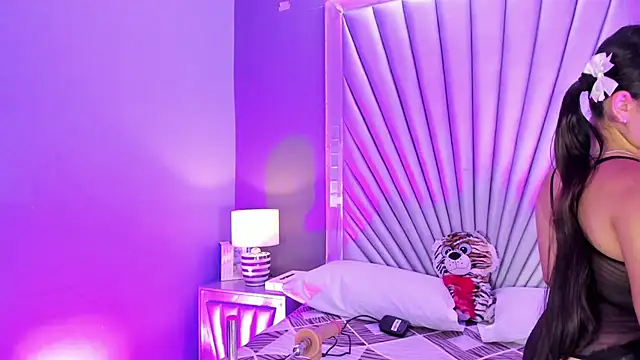 HatsaJones online show from March 25, 2026, 4:01 am