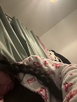 Snapshot of valentinalamont chatting on January 14, 2026, 11:41 pm valentinalamont online show from January 14, 2026, 11:41 pm