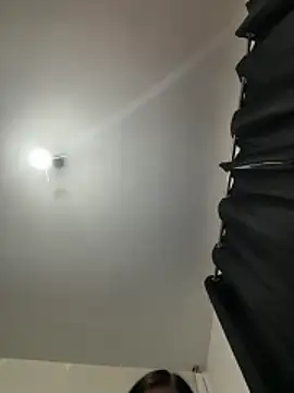 Snapshot of valentinalamont chatting on November 30, 2025, 4:41 pm valentinalamont online show from November 30, 2025, 4:41 pm