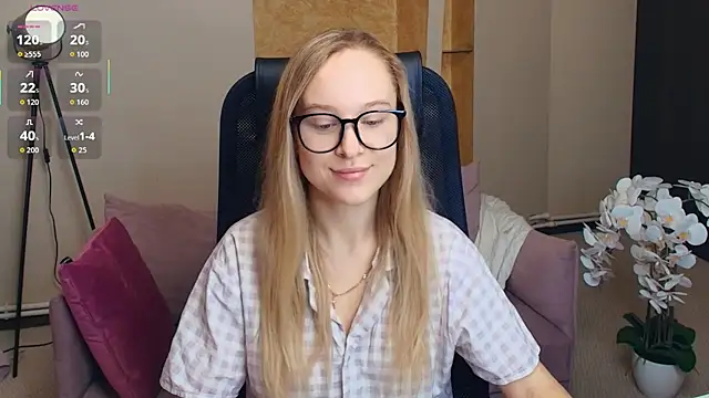 SoonMoor online show from December 4, 2025, 7:02 pm