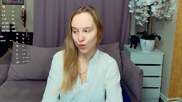 Snapshot of SoonMoor chatting on January 31, 2026, 7:12 pm SoonMoor online show from January 31, 2026, 7:12 pm