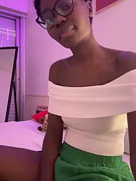 ebonysweetyy online show from September 15, 2025, 1:22 pm