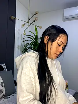 Snapshot of TiffanyyLam chatting on October 4, 2025, 11:12 am TiffanyyLam online show from October 4, 2025, 11:12 am