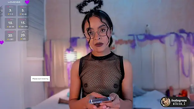 Snapshot of alizza_ chatting on October 26, 2025, 11:43 am alizza online show from October 26, 2025, 11:43 am