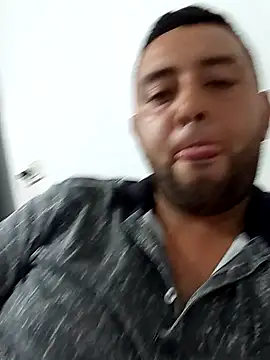 Snapshot of angelitocalientico chatting on September 18, 2025, 1:25 pm angelitocalientico online show from September 18, 2025, 1:25 pm
