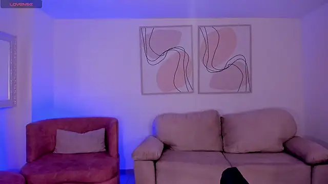 SussyBellX online show from November 25, 2025, 8:09 pm