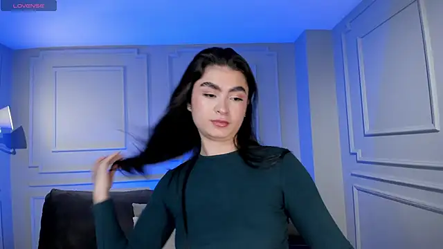 Snapshot of LucyWeiss_ chatting on October 19, 2025, 6:32 pm LucyWeiss online show from October 19, 2025, 6:32 pm