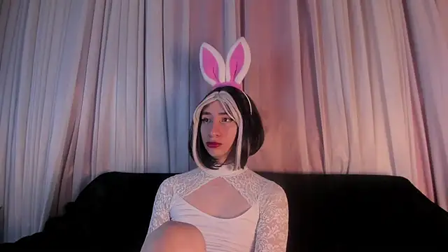 Snapshot of Charlottee_slave chatting on October 8, 2025, 2:35 am Charlottee slave online show from October 8, 2025, 2:35 am