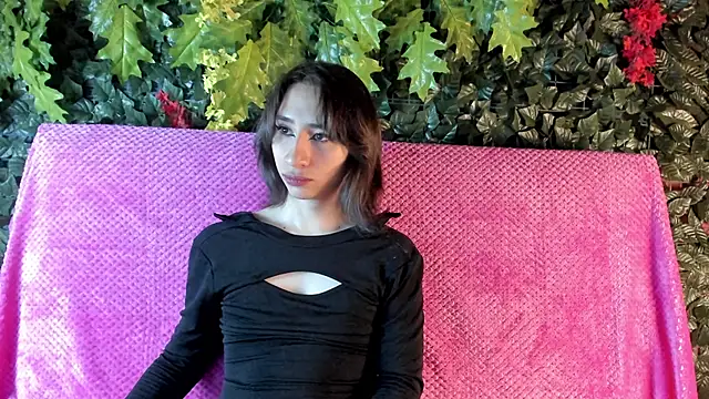 Snapshot of Charlottee_slave chatting on October 16, 2025, 2:53 am Charlottee slave online show from October 16, 2025, 2:53 am