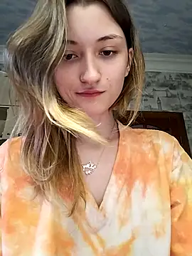 Snapshot of LillySvon chatting on May 7, 2026, 2:09 pm LillySvon online show from May 7, 2026, 2:09 pm