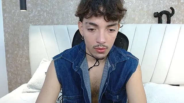 Snapshot of Jake_laraxxx chatting on September 21, 2025, 6:02 pm Jake laraxxx online show from September 21, 2025, 6:02 pm