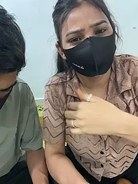 Sex Queen aaraya online show from April 5, 2026, 4:13 pm