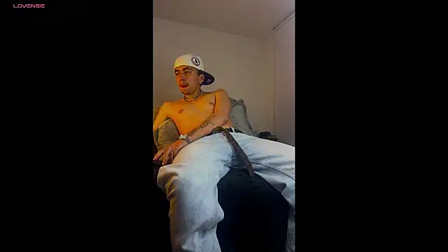 Snapshot of liamty_luxor chatting on October 8, 2025, 2:13 am liamty luxor online show from October 8, 2025, 2:13 am