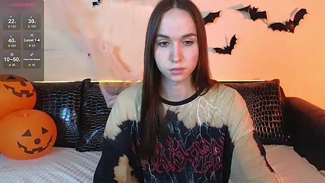 Angeel Kate online show from November 2, 2025, 7:35 am