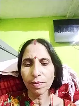 Snapshot of Hot_liya54 chatting on October 18, 2025, 2:24 am Hot liya54 online show from October 18, 2025, 2:24 am