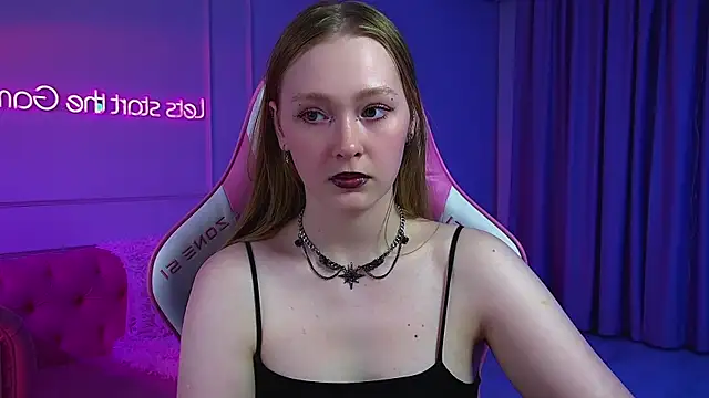Snapshot of AgataFoxley chatting on May 27, 2026, 6:26 pm AgataFoxley online show from May 27, 2026, 6:26 pm