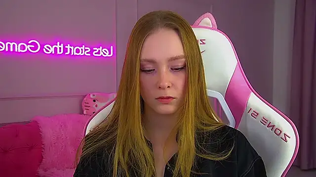 AgataFoxley online show from November 24, 2025, 7:30 am