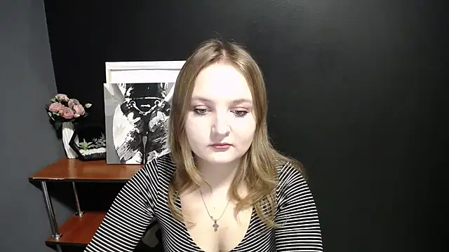 Snapshot of Mystic_nikole chatting on September 26, 2025, 1:07 pm Mystic nikole online show from September 26, 2025, 1:07 pm