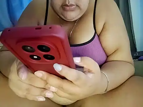 xlatinastar online show from April 19, 2026, 4:41 pm