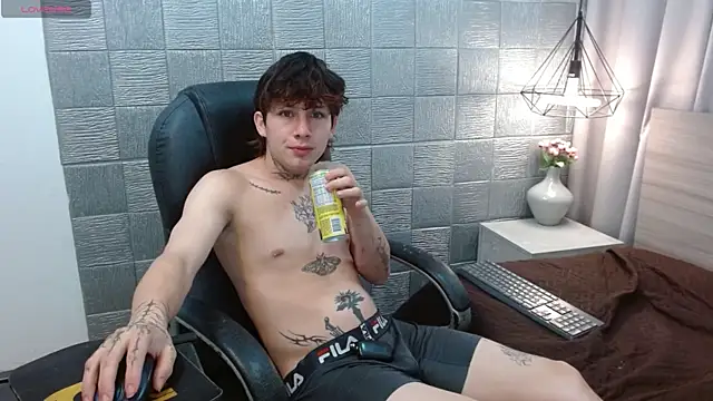 Iantwink18 online show from September 23, 2025, 9:16 am