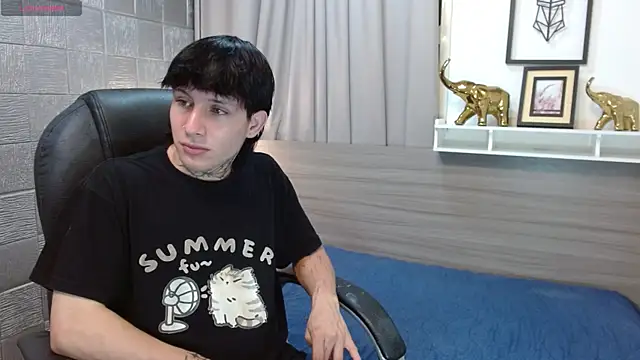 Iantwink18 online show from November 1, 2025, 8:46 pm