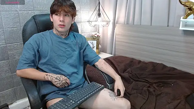 Iantwink18 online show from September 28, 2025, 12:23 pm