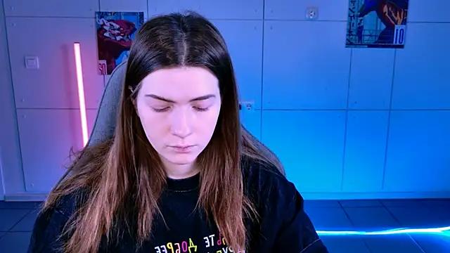 AliceCUNTach online show from November 16, 2025, 5:12 am