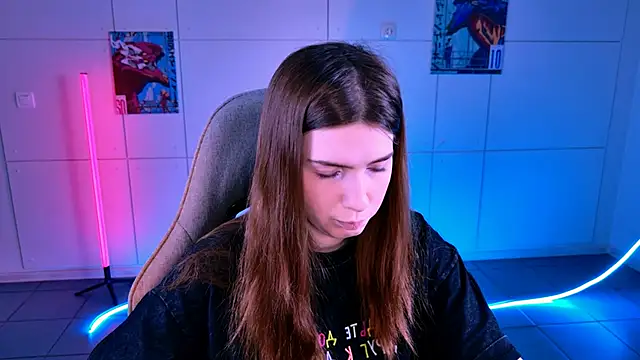 AliceCUNTach online show from November 14, 2025, 5:11 am