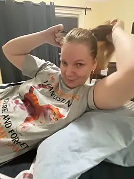 Snapshot of aussiepeaches chatting on November 11, 2025, 2:01 pm aussiepeaches online show from November 11, 2025, 2:01 pm