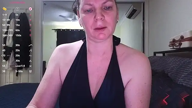 Snapshot of aussiepeaches chatting on October 21, 2025, 11:59 pm aussiepeaches online show from October 21, 2025, 11:59 pm