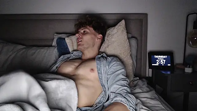 DominantAlex18 online show from November 13, 2025, 2:59 am