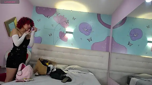 caroliine fox   online show from September 21, 2025, 3:33 am