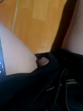 dogslavehf online show from November 9, 2025, 3:16 pm