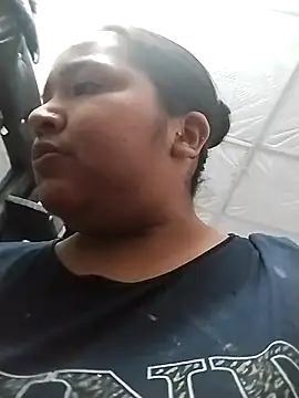 Snapshot of Angelly_ricura chatting on November 21, 2025, 1:10 pm Angelly ricura online show from November 21, 2025, 1:10 pm