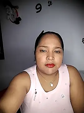 Snapshot of Angelly_ricura chatting on December 17, 2025, 6:13 pm Angelly ricura online show from December 17, 2025, 6:13 pm