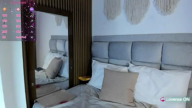 Aliina  Sauvage online show from November 22, 2025, 2:27 pm