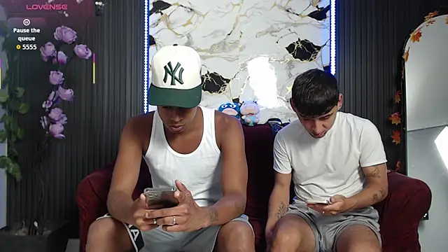 Snapshot of SpicyBoys_X chatting on February 23, 2026, 11:27 pm SpicyBoys X online show from February 23, 2026, 11:27 pm