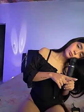 Snapshot of Ashley_and_Zoe chatting on November 30, 2025, 4:41 pm Ashley and Zoe online show from November 30, 2025, 4:41 pm